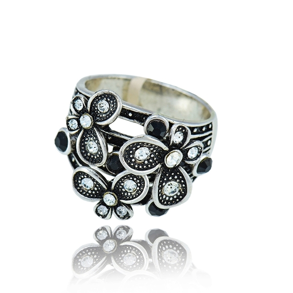 Picture of Delicately Designed Big Vintage & Antique Fashion Rings