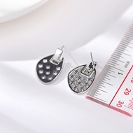 Picture of Wholesale Platinum Plated Classic Stud Earrings with No-Risk Return