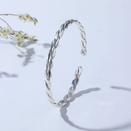 Picture of Charming Platinum Plated Small Fashion Bangle As a Gift