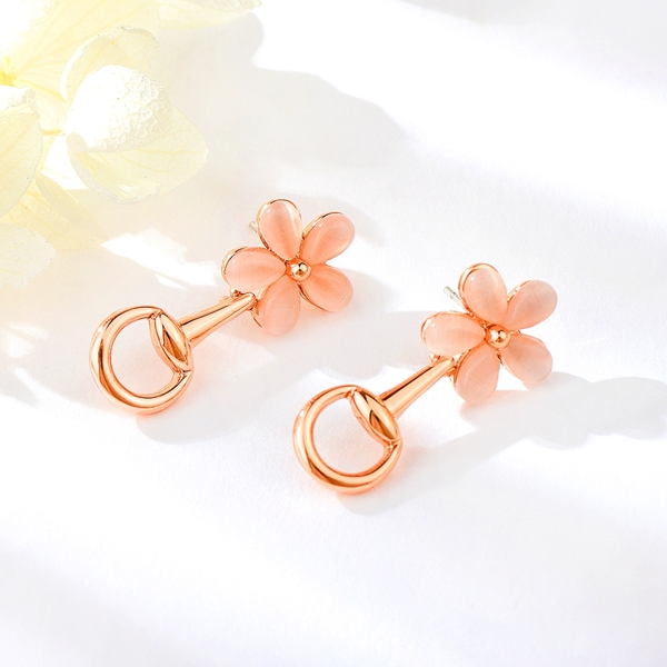 Picture of Zinc Alloy Small Stud Earrings with Unbeatable Quality