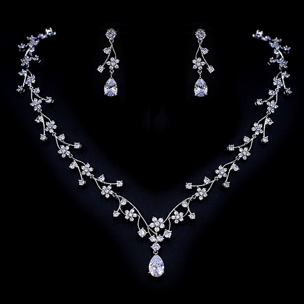 Picture of Attractive White Cubic Zirconia 2 Piece Jewelry Set For Your Occasions