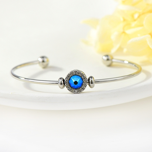 Picture of Pretty Swarovski Element Small Cuff Bangle