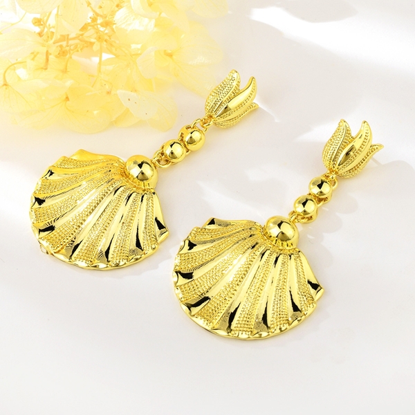 Picture of Zinc Alloy Gold Plated Dangle Earrings with Unbeatable Quality