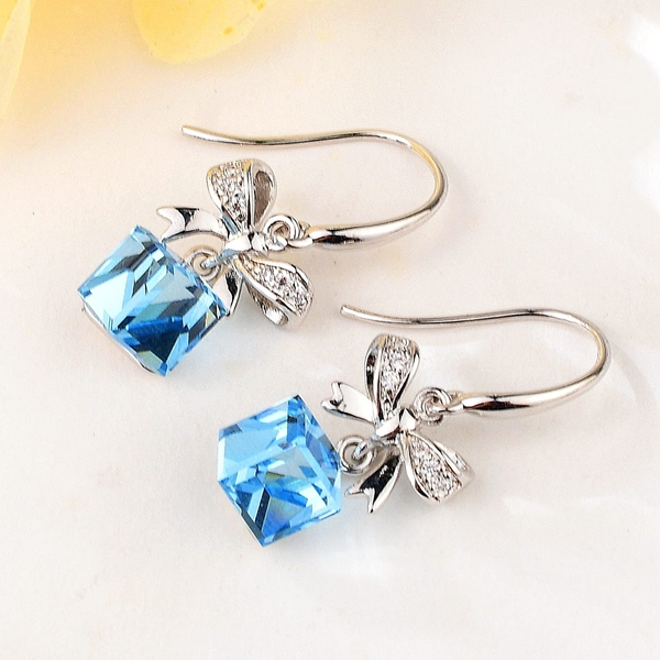 Picture of Eye-Catching Platinum Plated Swarovski Element Dangle Earrings with Member Discount