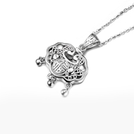 Picture of Unique Lock Platinum Plated Pendant Necklace