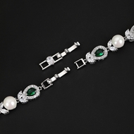 Picture of Distinctive White Cubic Zirconia Fashion Bracelet with Low MOQ